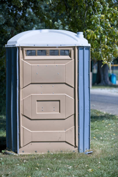 Best Porta potty rental near me  in Ravenswood, WV